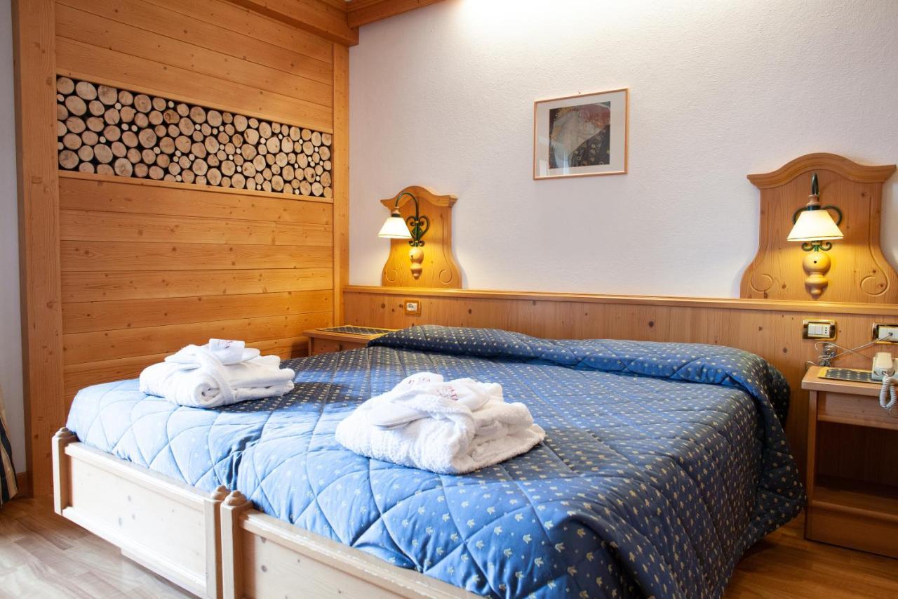 Hotel Posta Forni di Sopra Eksteriør billede