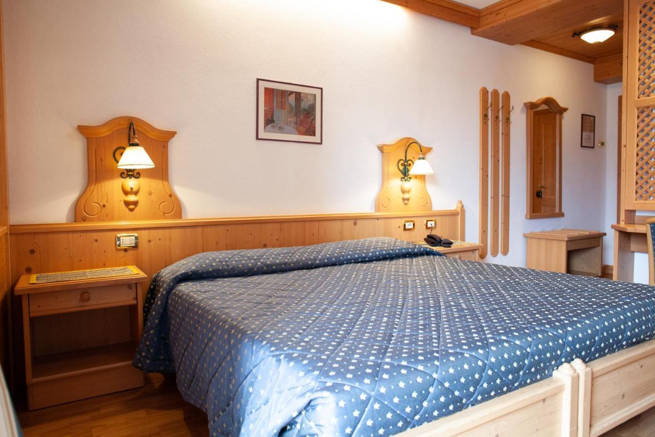Hotel Posta Forni di Sopra Eksteriør billede